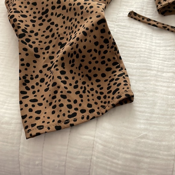 SHEIN crop wrap shirt - Picture 3 of 4